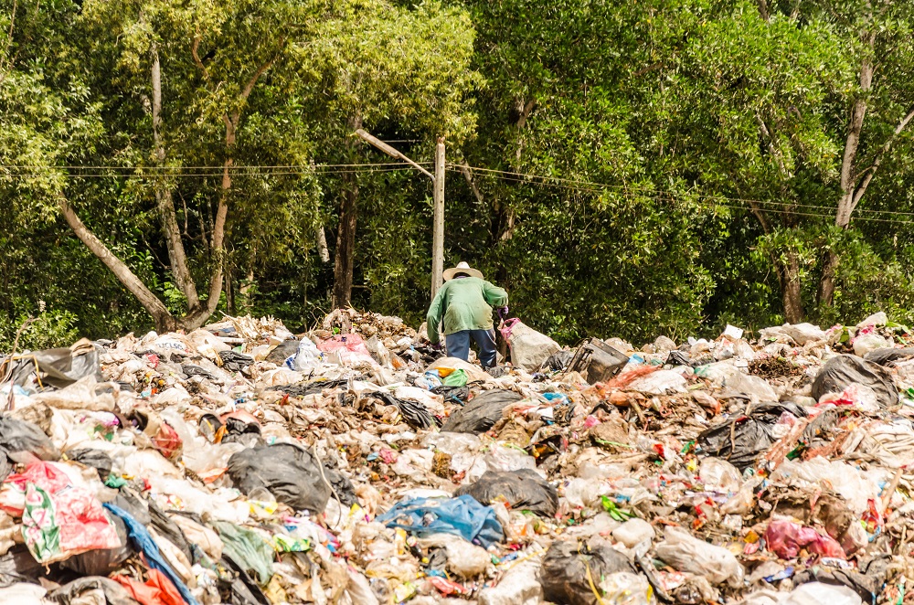 Více než 87 % Čechů vnímá velké množství odpadů jako závažný enviromentální problém.